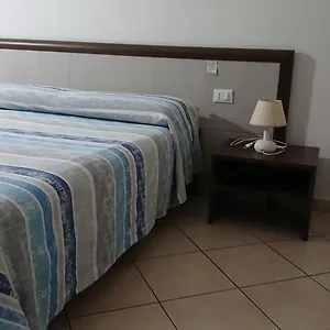 Domo - Guest-house Il Nespolo Fiorito Bed & Breakfast